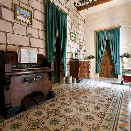 Il-barrag Traditional *