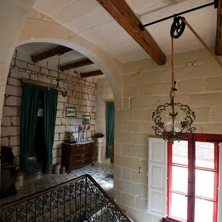 Il-barrag Traditional Nocleg ze śniadaniem Nadur